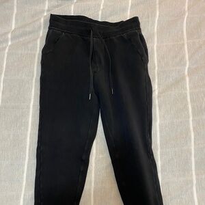 Black Joggers (lululemon)